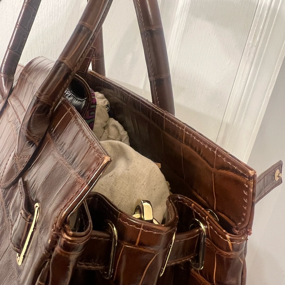 Fairfax & Favor England Windsor Handbag in Conker Brown Croc Print Leather - Picture 11 of 11